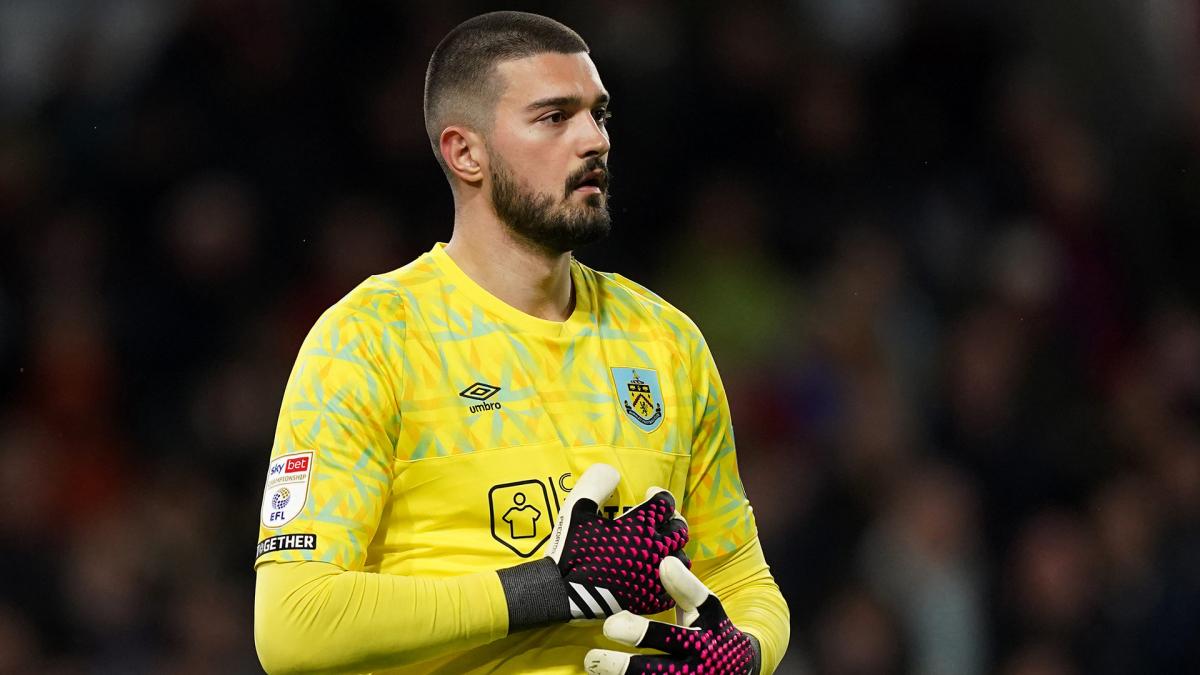 Vidéo la boulette hallucinante du gardien de Burnley