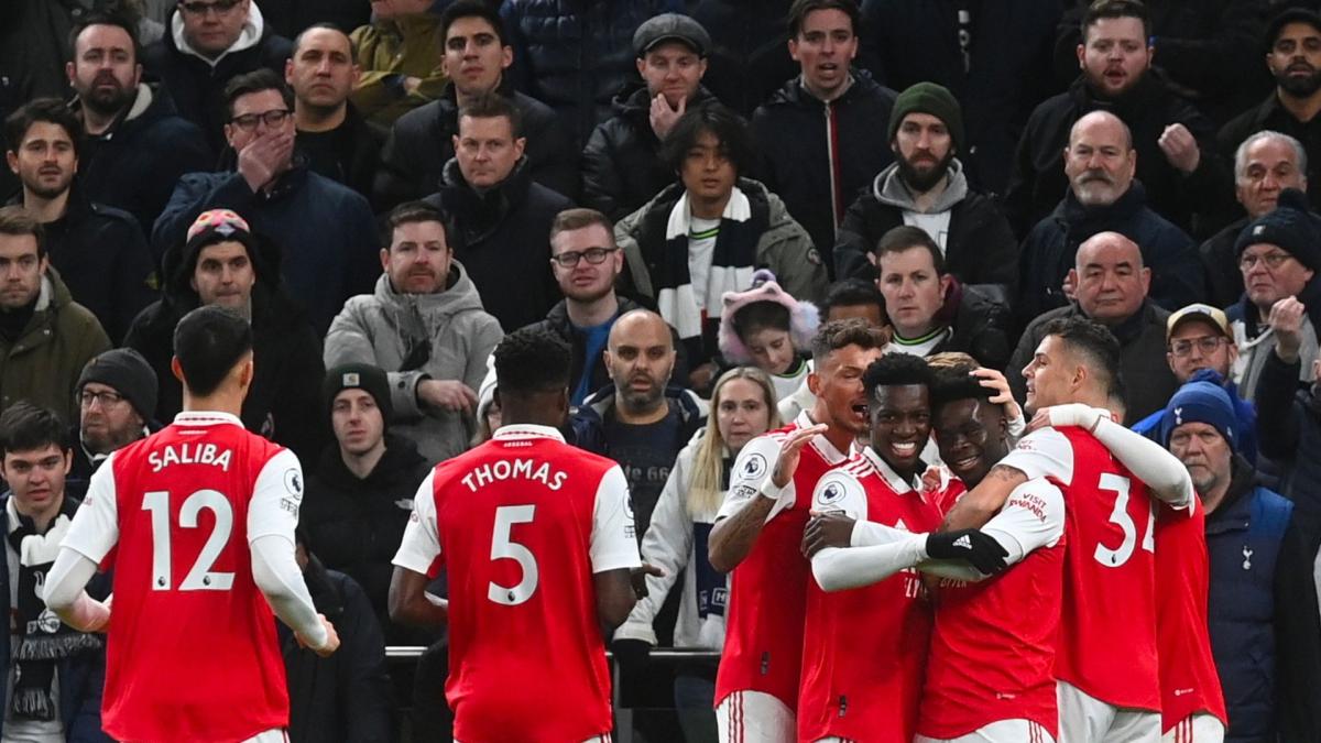 Pl Arsenal Simpose Dans Le Derby Tottenham Et Prend La T Te