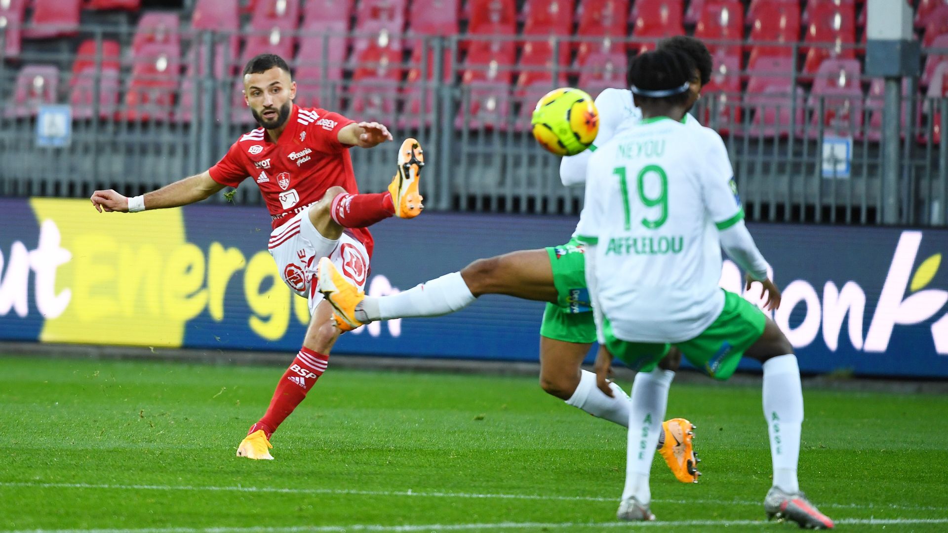 Ligue 1 L As Saint Etienne Coule A Brest Et Poursuit Sa Serie Calamiteuse