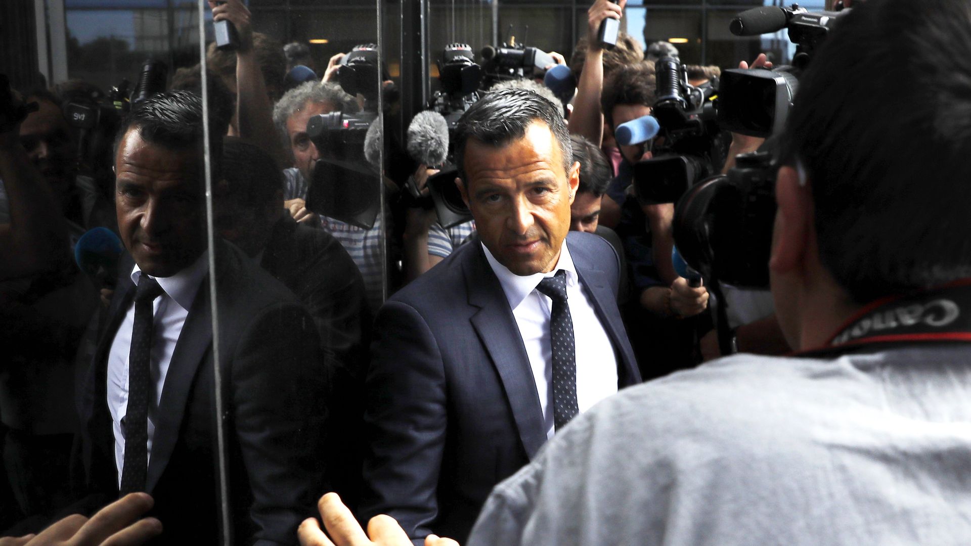 PSG Jorge Mendes a discut mercato avec Leonardo et Nasser Al