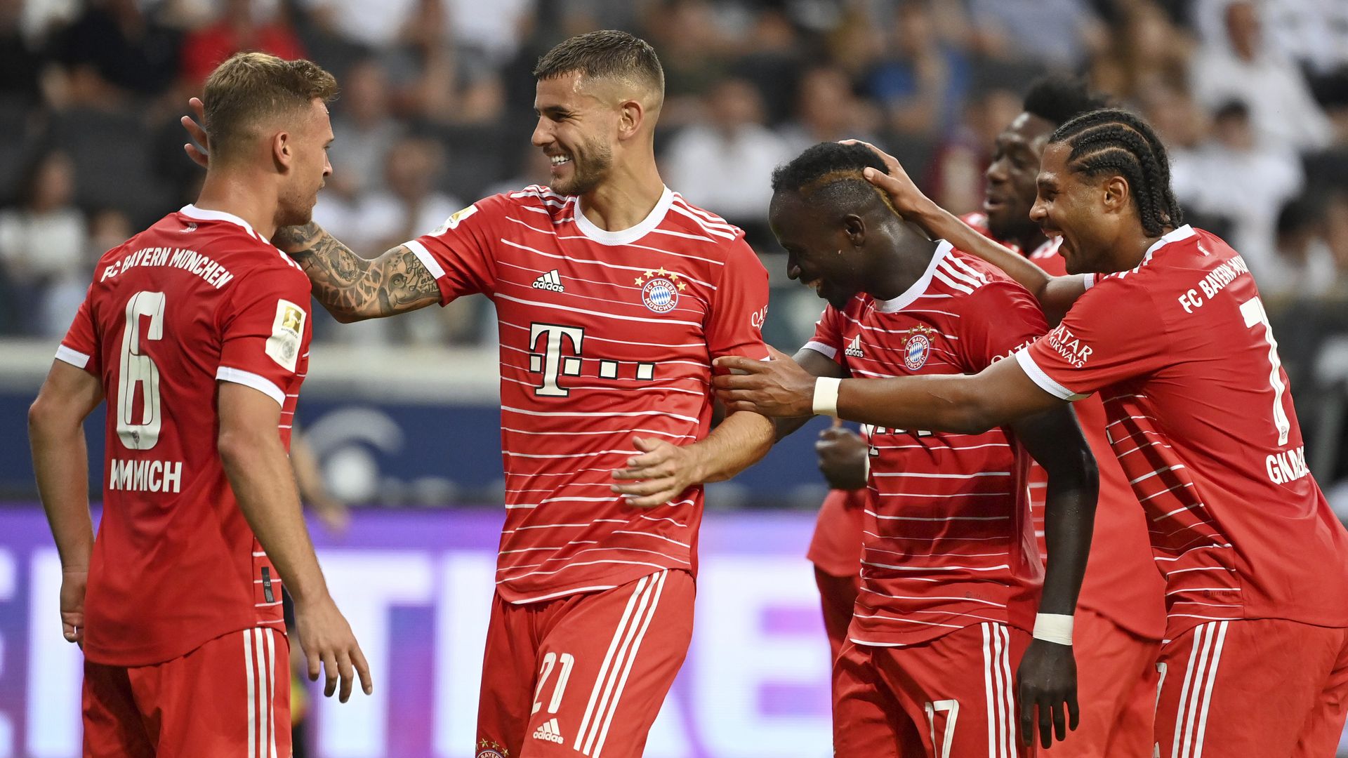 Bayern: lateral tem suspeita de concussão após levar chute na cara