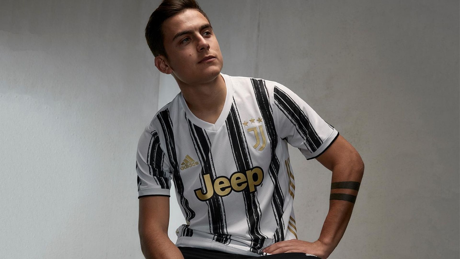 Cristiano Ronaldo - France / Saudi Pro League - OFFICIEL : Voici le nouveau  maillot domicile de la Juventus pour la saison 2020/2021 !