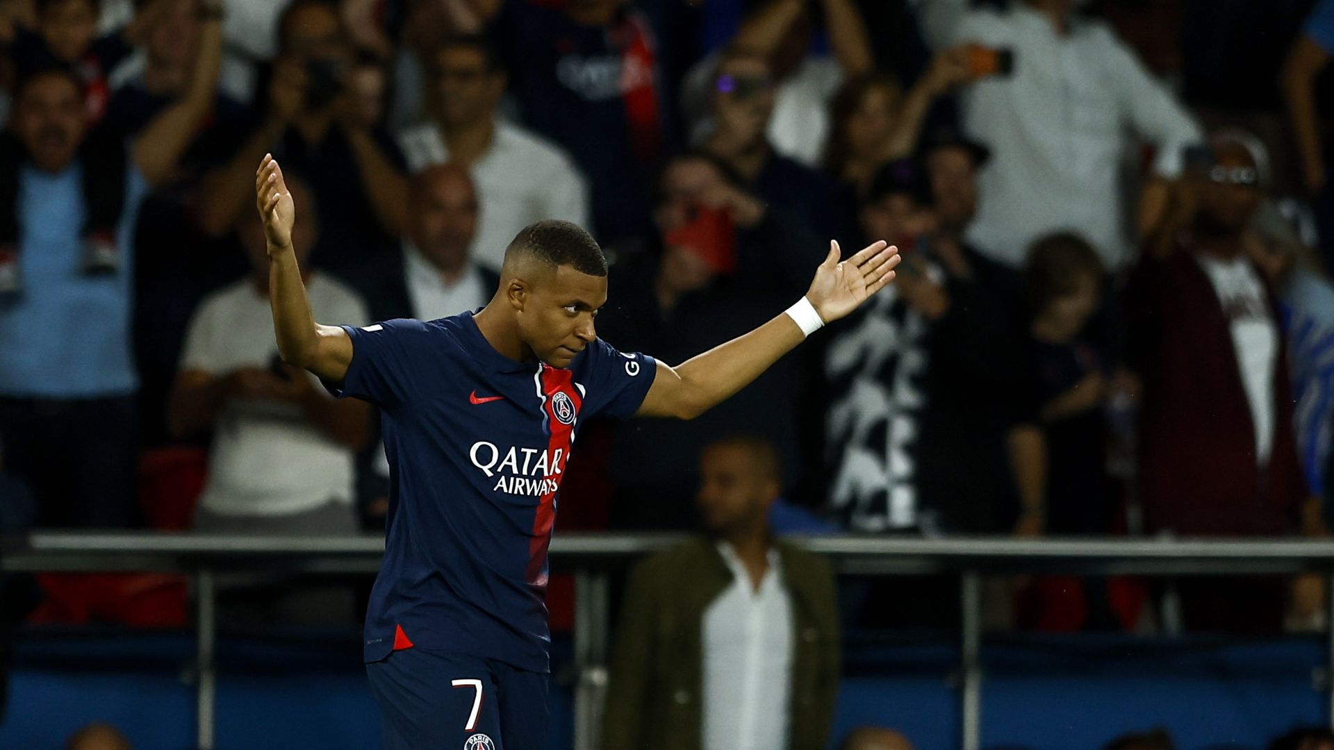 PSG - Kylian Mbappé maintient le suspense sur son avenir : Je n