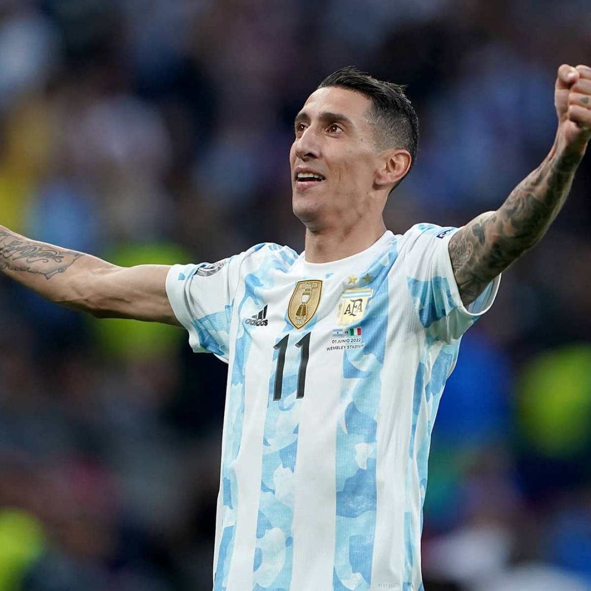 Tatouage Di Maria Coupe Du Monde Argentine : Ángel Di María se fait tatouer le trophée de la Coupe du Monde