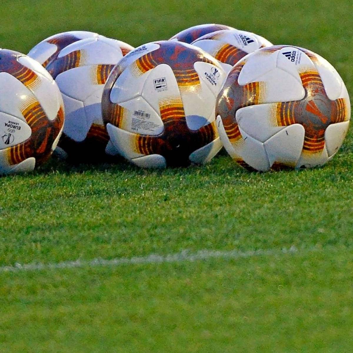 Nike Pitch Strike ballon d'entraînement Premier League ballon de football  Bundes