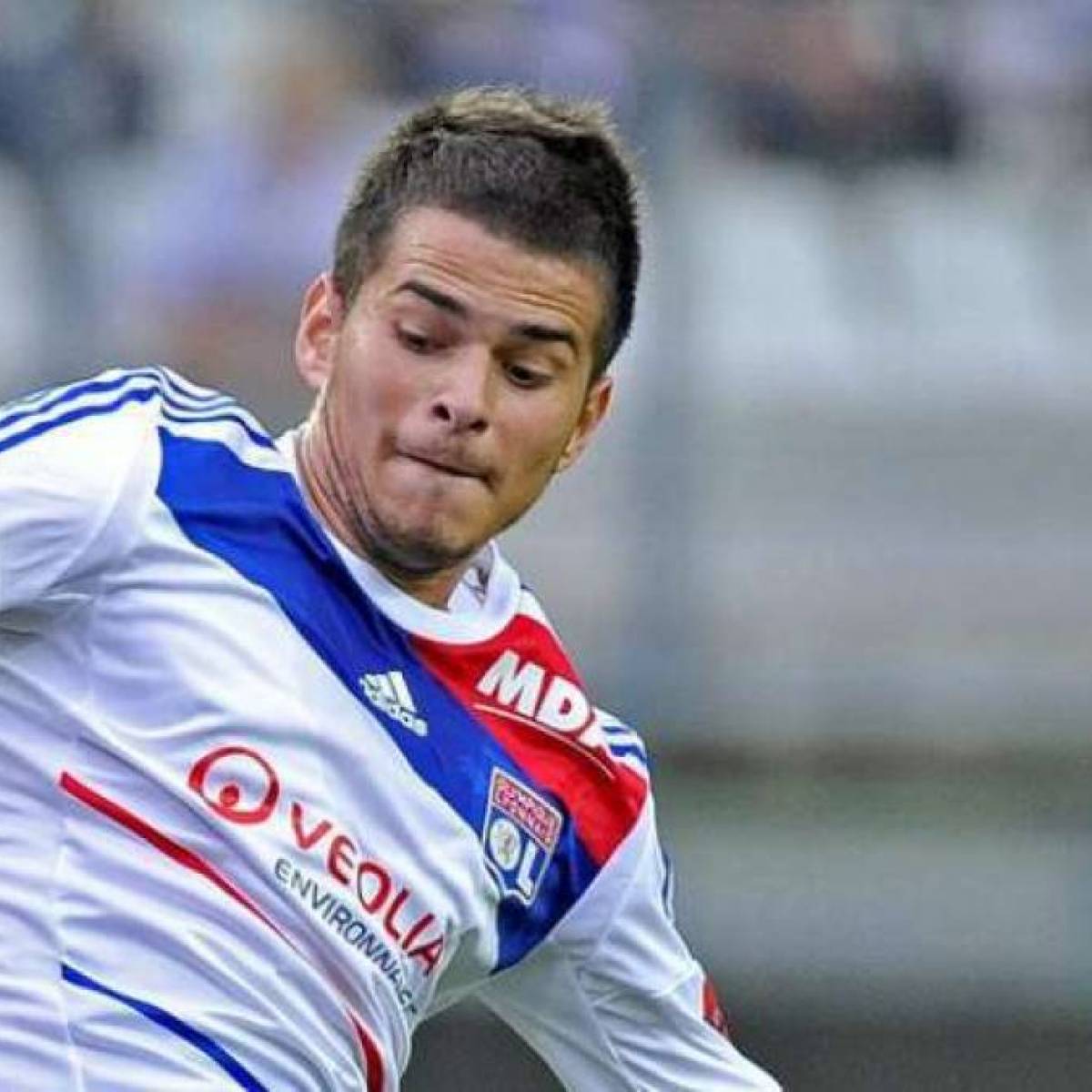 info fm les touchantes confidences de l oublie enzo reale