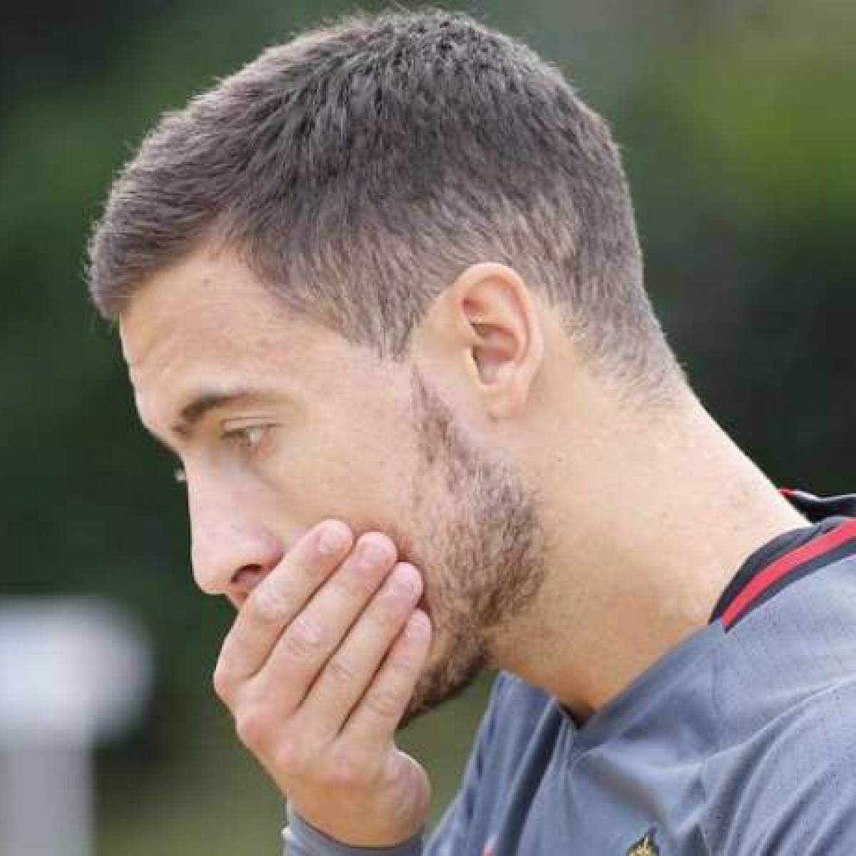 Eden Hazard Coupe De Cheveux Chelsea : Eden Hazard fait passer ses messages à Conte