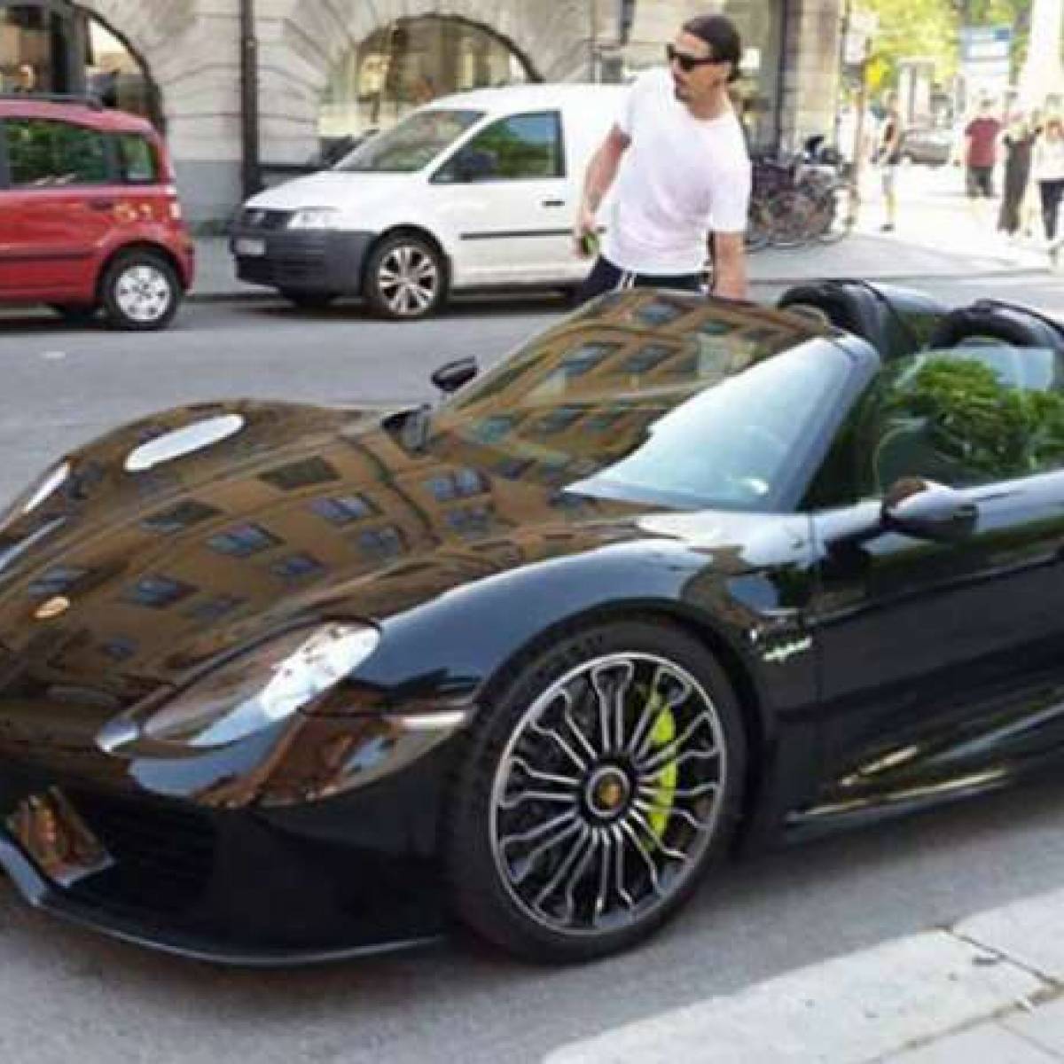 Les Plus Beaux Bolides Des Stars Du Foot En 2014