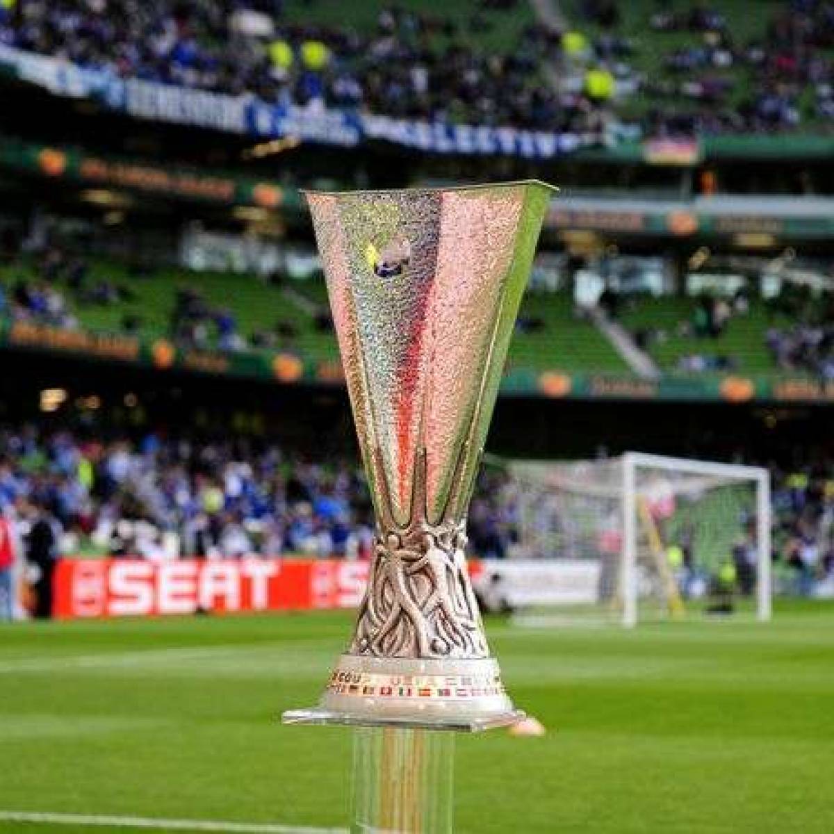 Europa League Tranquille Pour Le Psg Complique Pour Rennes Et Sochaux [ 1200 x 1200 Pixel ]