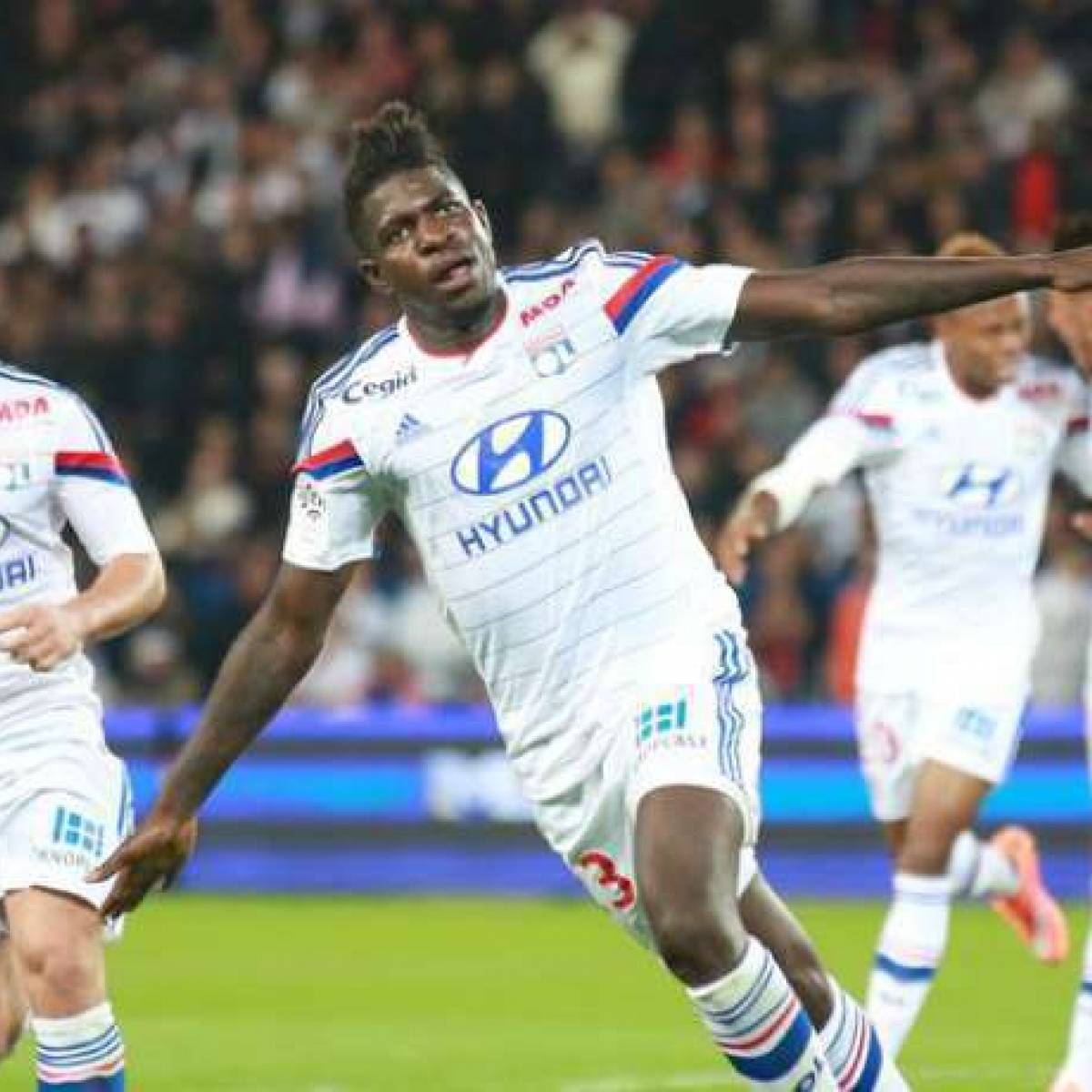 Info Fm Ol Les Cadors Anglais S Arrachent Samuel Umtiti