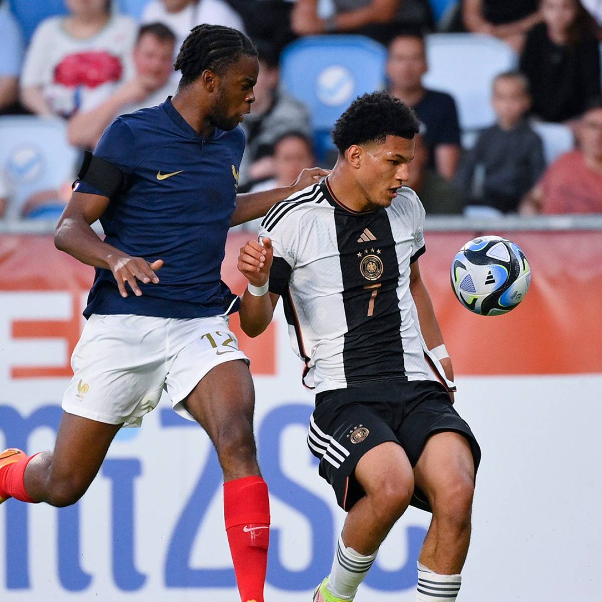 Coupe du Monde Football - 20 ans après la France gagne sa deuxième étoile