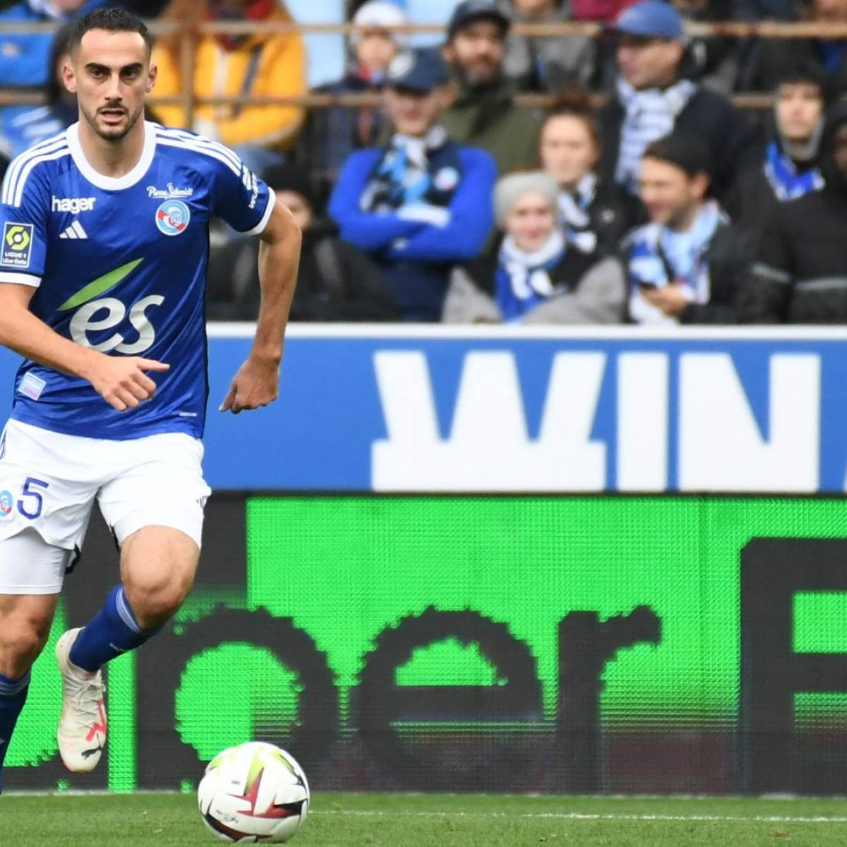 Mercato : Le RC Strasbourg a trouvé le remplaçant de Lucas Perrin