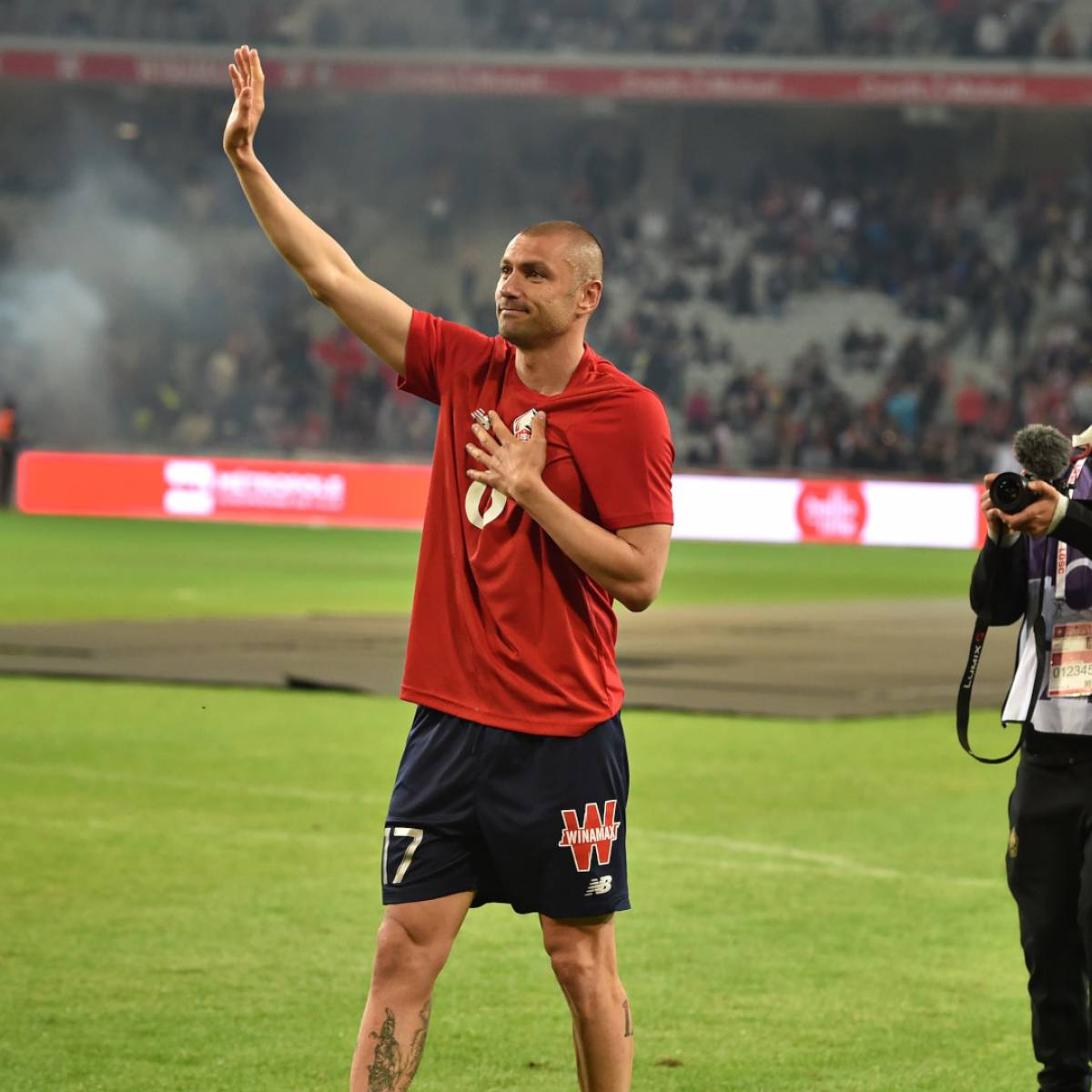 Burak Yılmaz assume cargo de treinador do Besiktas de forma