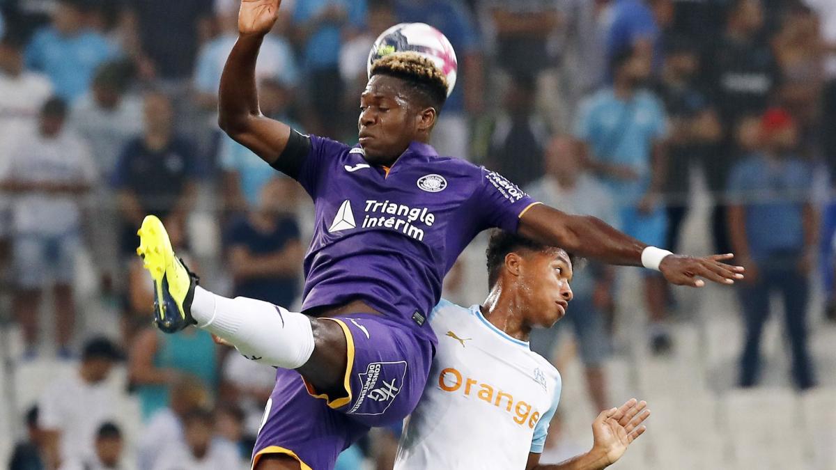 TFC : Aaron Leya Iseka vers la Championship - Vimarsana News