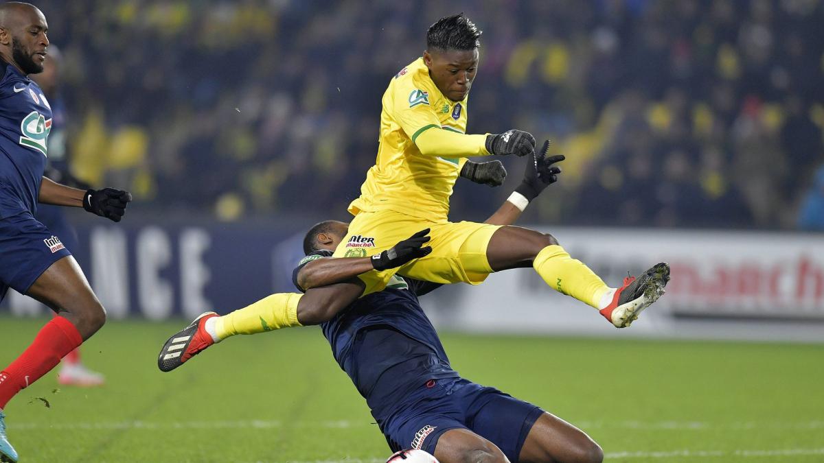 The LFP requires FC Nantes to reinstate Anthony Limbombe in the professional group