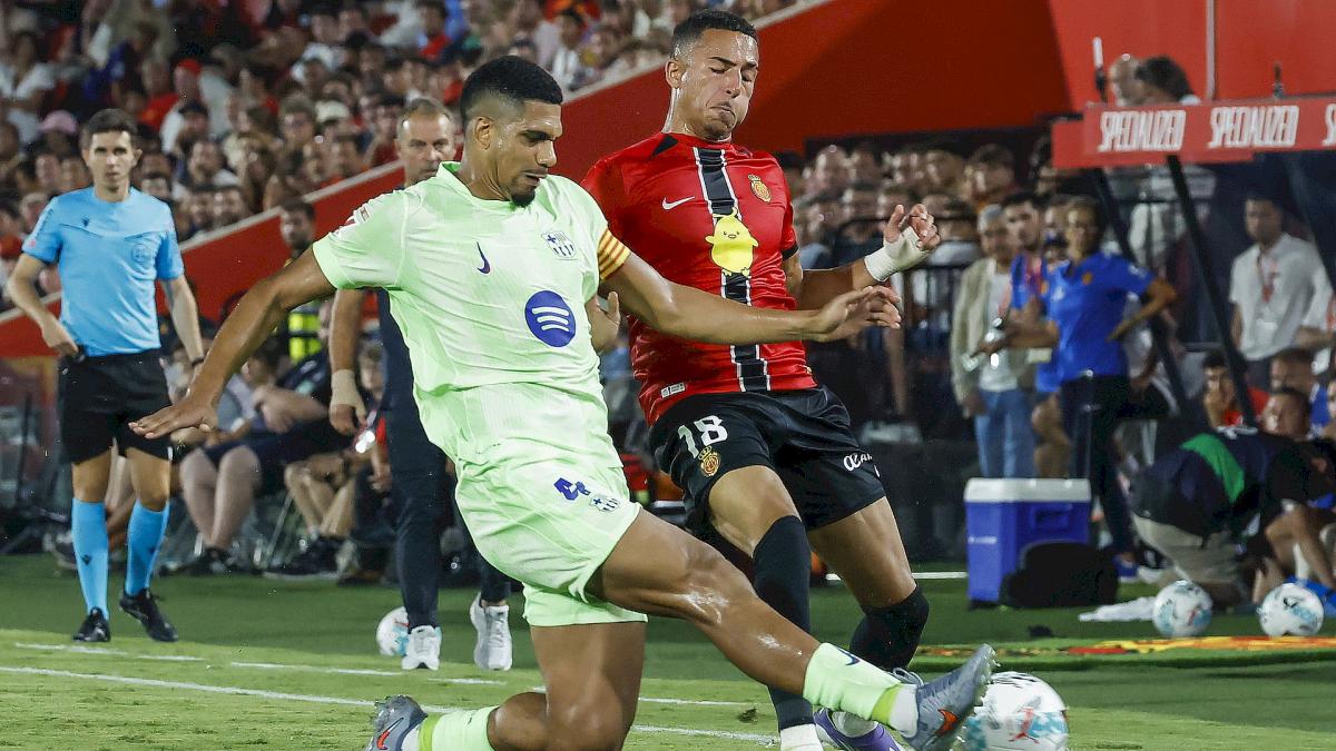 Barça : la date de retour de Ronald Araujo est connue