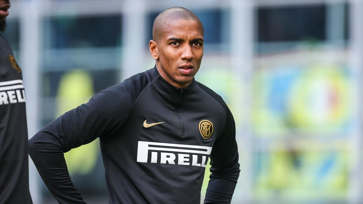 Aston Villa boucle l'arrivée d'Ashley Young