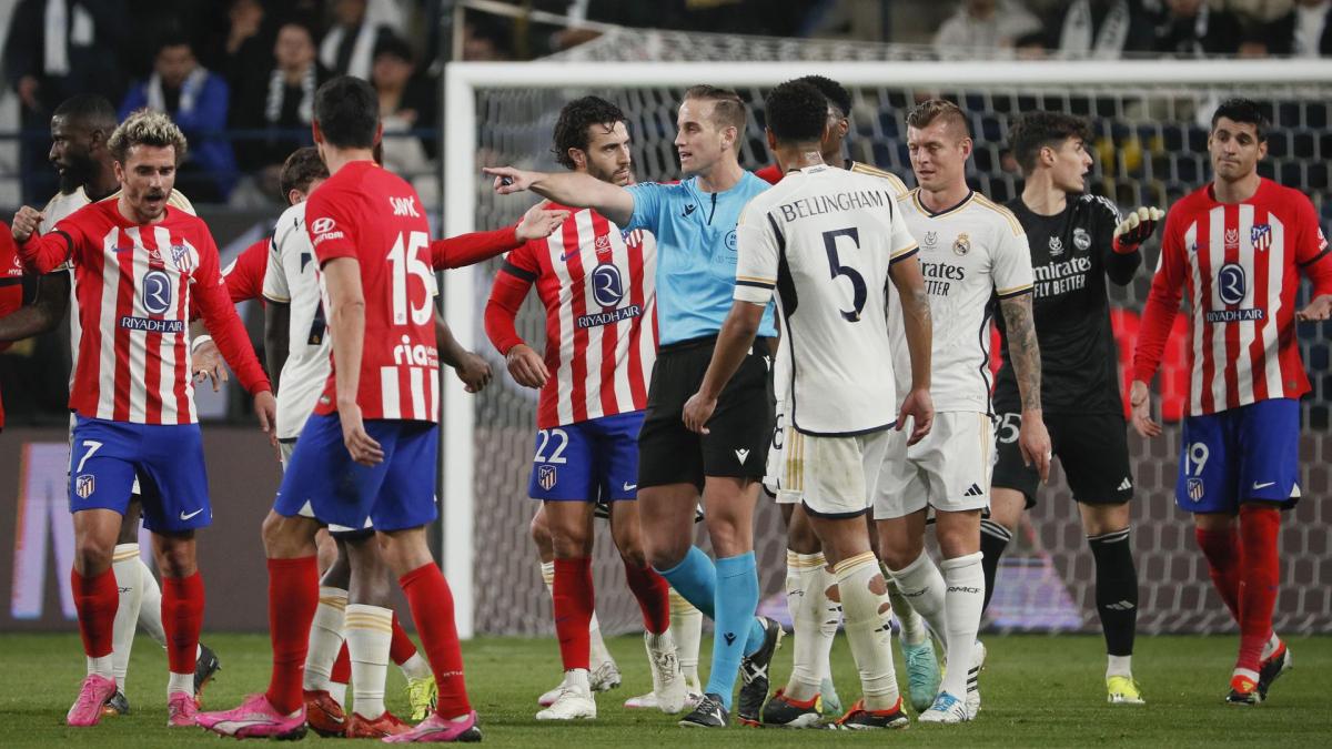 Spectacular Supercoupe D'espagne : Le Real Madrid Bat L'atlético Dans La Douleur Et On Aura Un Clasico En Finale ! Landscape for Mobile Spectacular Supercoupe D'espagne : Le Real Madrid Bat L'atlético Dans La Douleur Et On Aura Un Clasico En Finale ! Landscape for Mobile