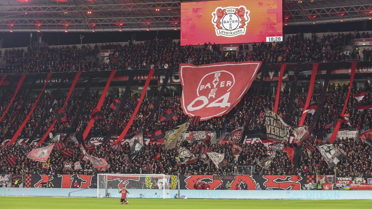 Le Bayer Leverkusen dévoile son maillot domicile 25/26