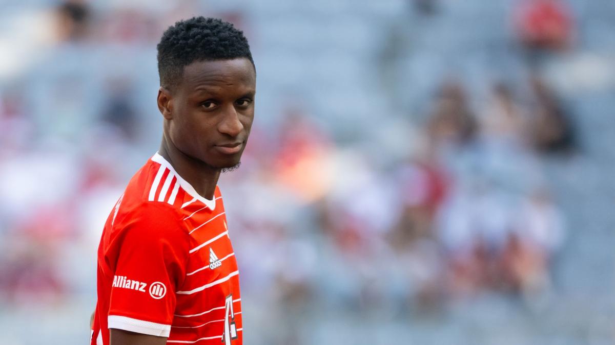 Bayern Munich pay tribute to Bouna Sarr