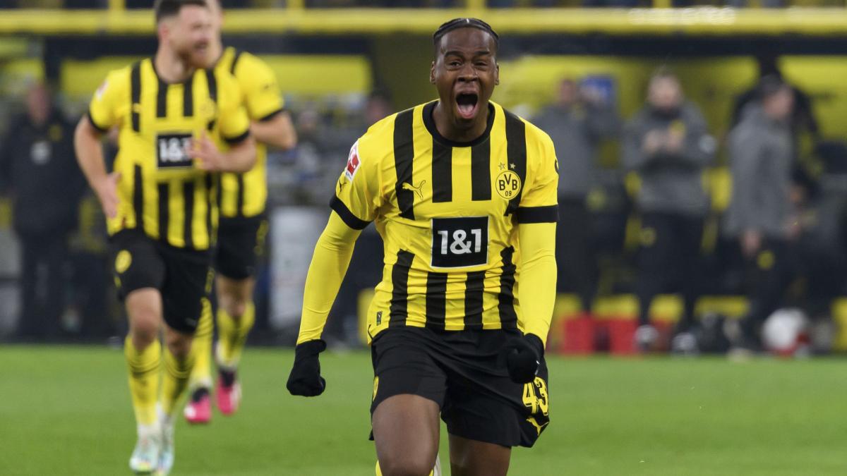 Bundesliga : Jamie Bynoe-Gittens, La Nouvelle Sensation Du Borussia ...