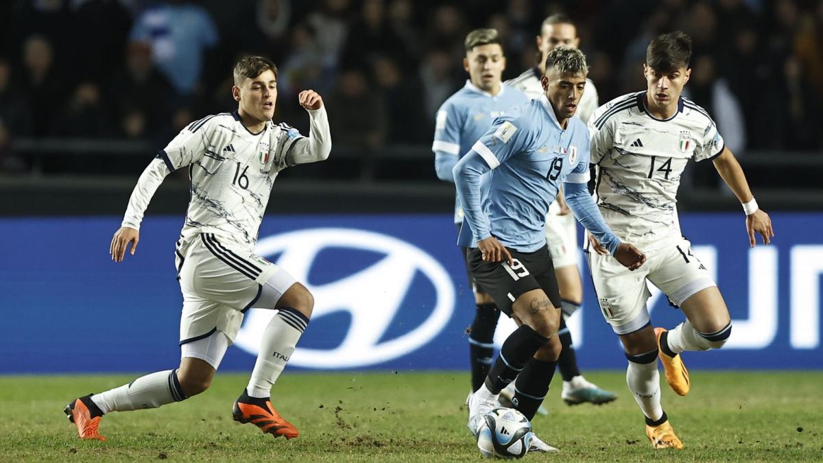 Uruguay won na een thriller in de finale van Italië