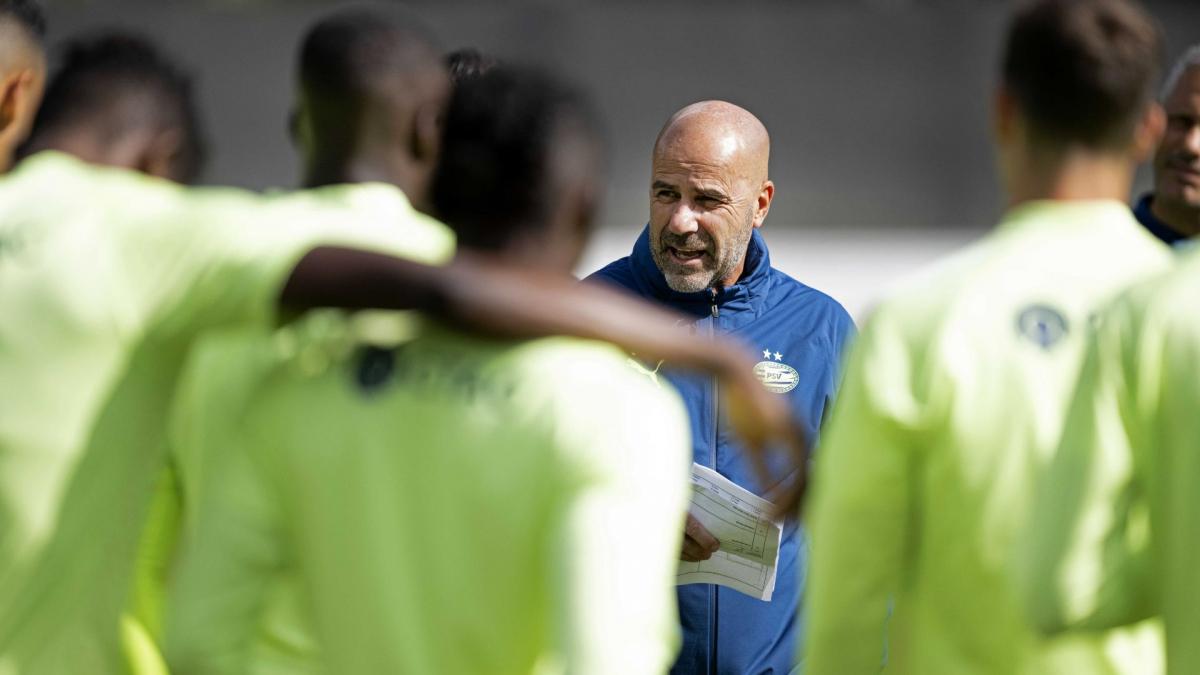 Le PSV de Peter Bosz champion des Pays-Bas pour la troisième fois de suite