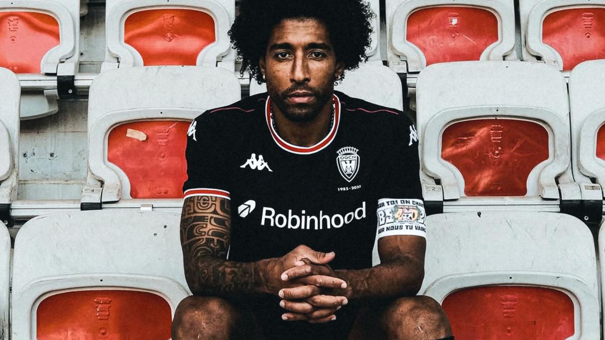 Nice avec son nouveau maillot en hommage aux Ultras contre l’OM (sb)