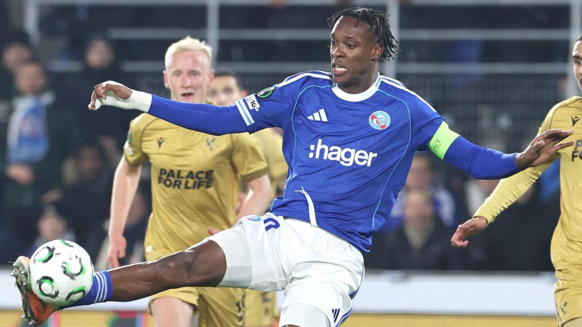 Chelsea, Strasbourg : Emmanuel Emegha se fait incendier en Angleterre