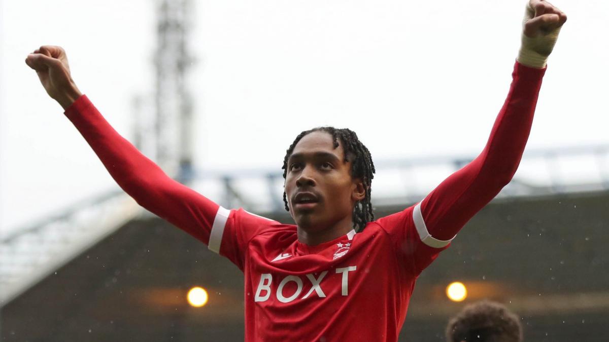 middlesbrough-djed-spence-est-sur-le-point-de-s-engager-tottenham