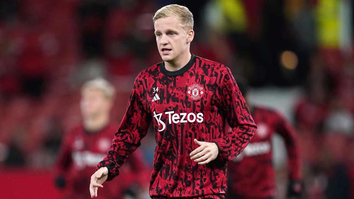 Man Utd confirme le départ de Donny van de Beek à Girona