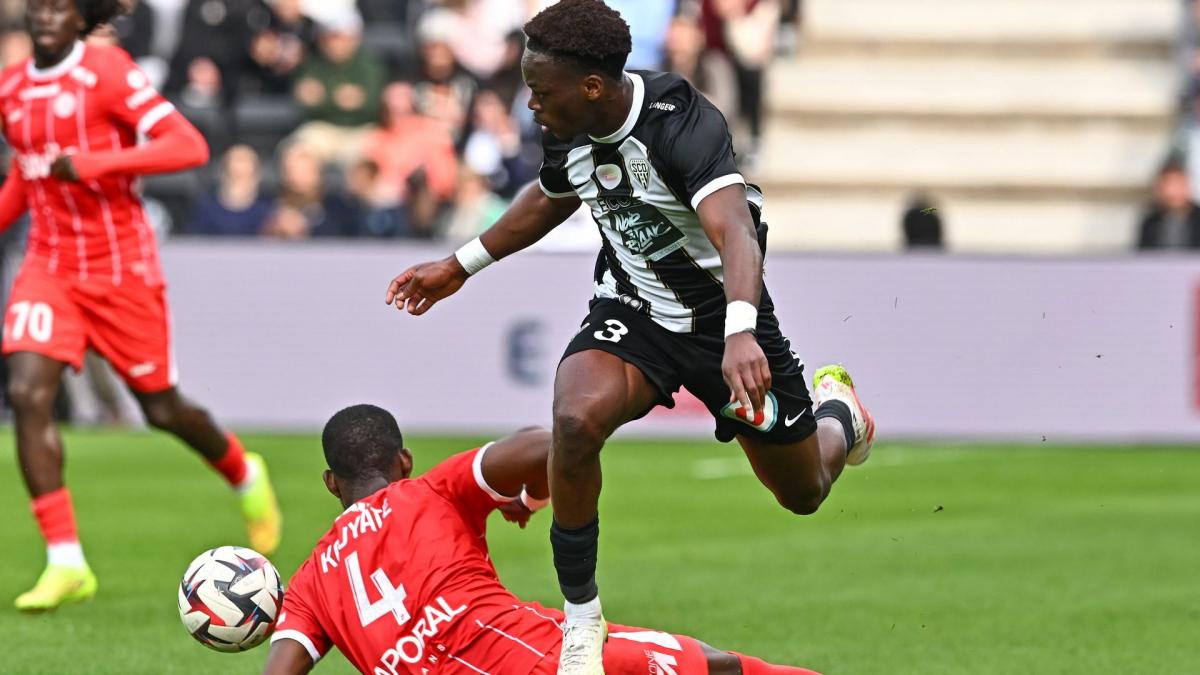 Angers : des offres pour Jacques Ekomié