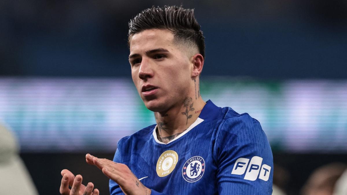 Chelsea : Liam Rosenior répond aux rumeurs sur Enzo Fernandez