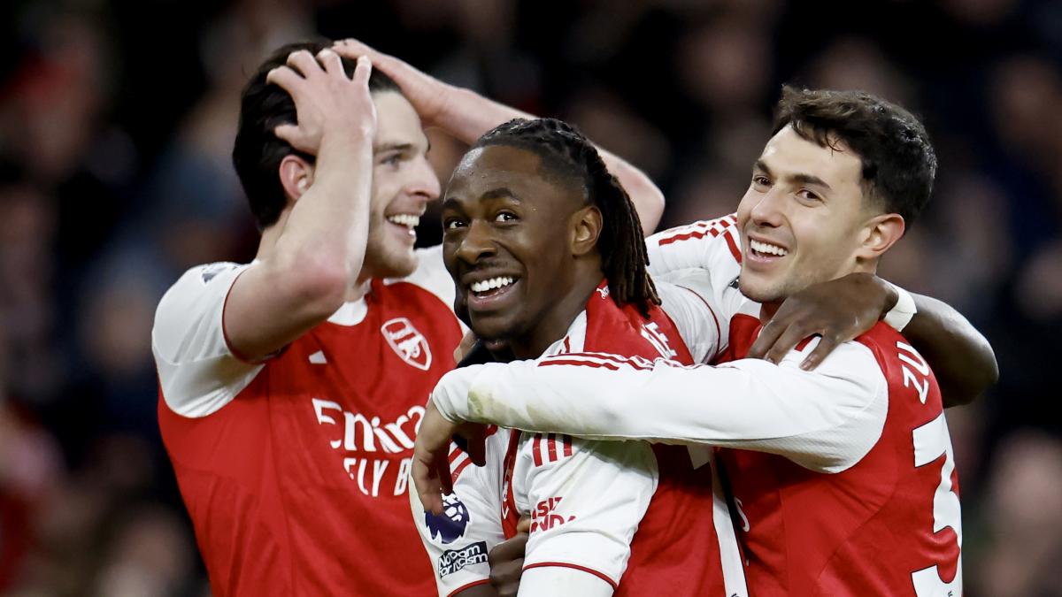 Premier League : Arsenal humilie Tottenham dans le North London Derby et creuse l’écart en tête