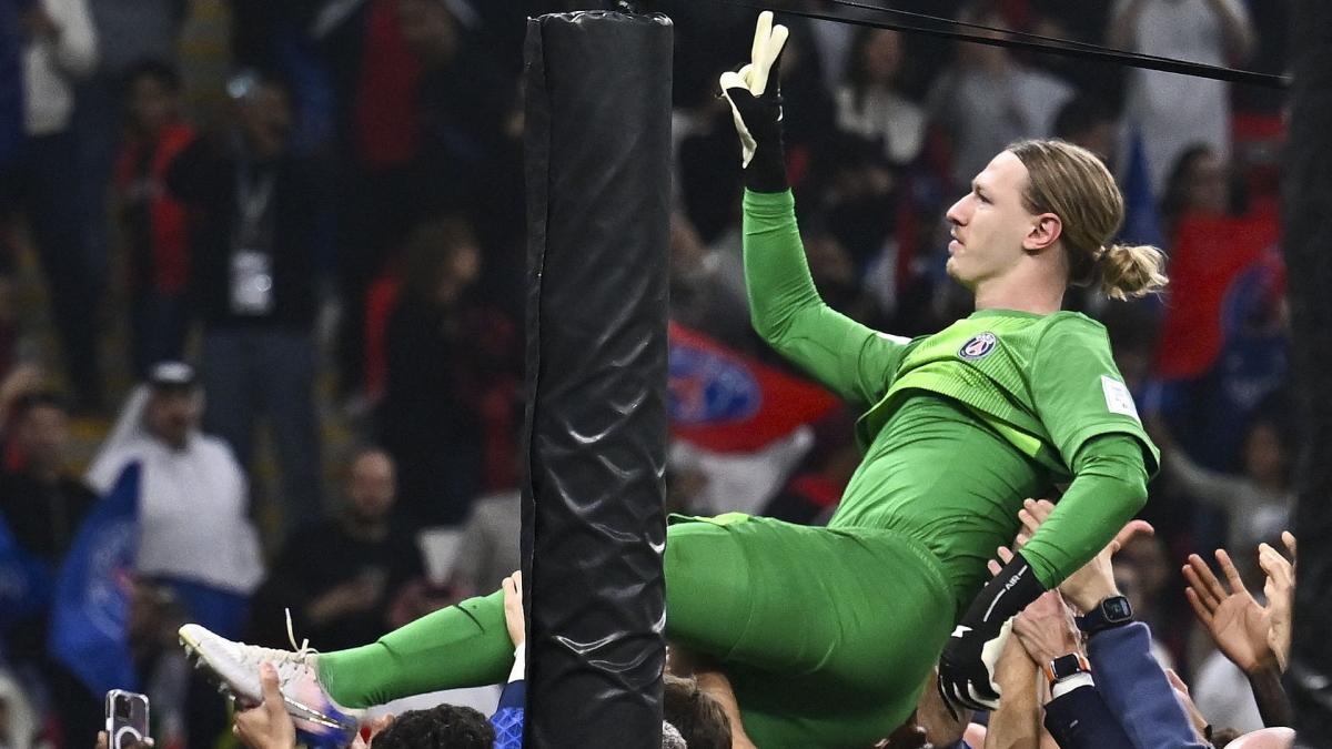 PSG : la Russie s’enflamme pour son héros Matvey Safonov