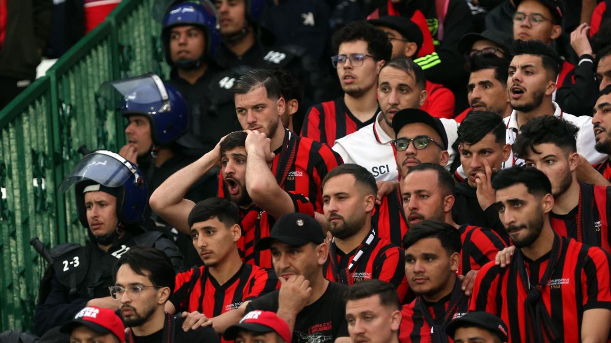«Arrêtons d’être le pays du thé» : un international marocain se paye les supporters algériens