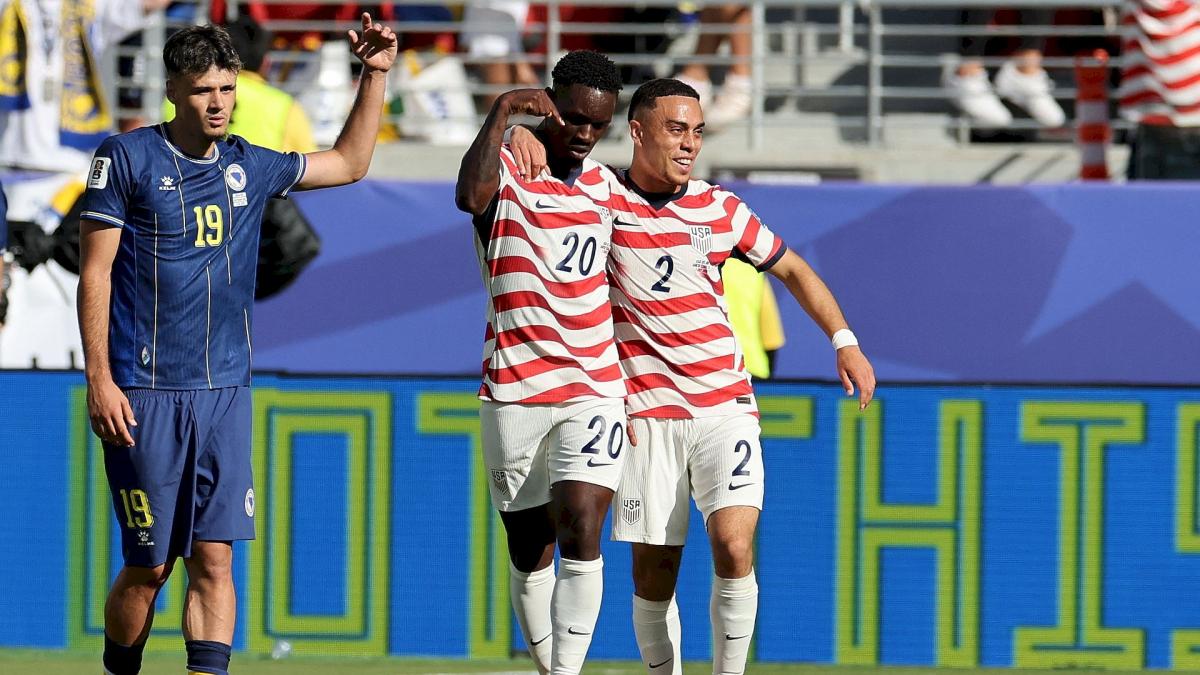 USA through — but they scared themselves first — photo: Foot Mercato