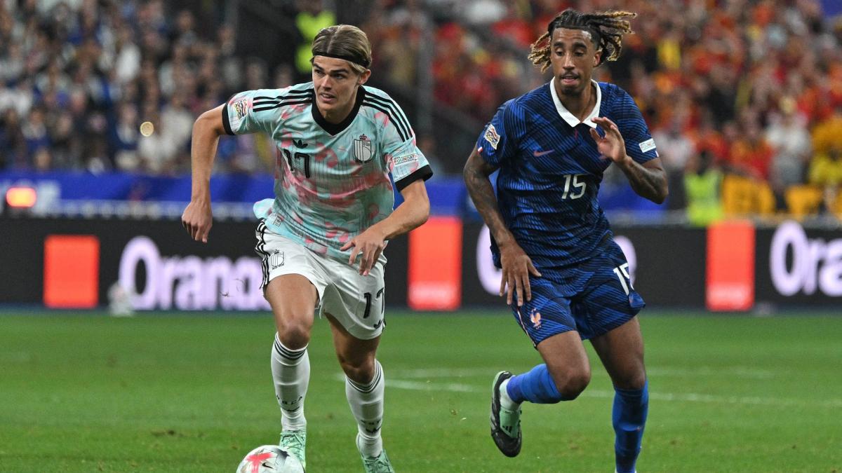 https://www.footmercato.net/a3974927651036582681-equipe-de-france-linvite-surprise-leny-yoro-a-impressionne-tout-le-monde