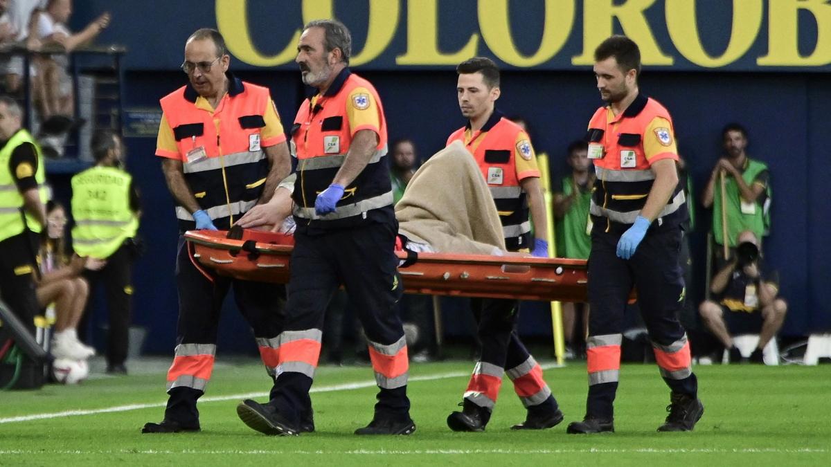 Le coach de la sélection turque U21 transporté à l’hôpital après une violente chute