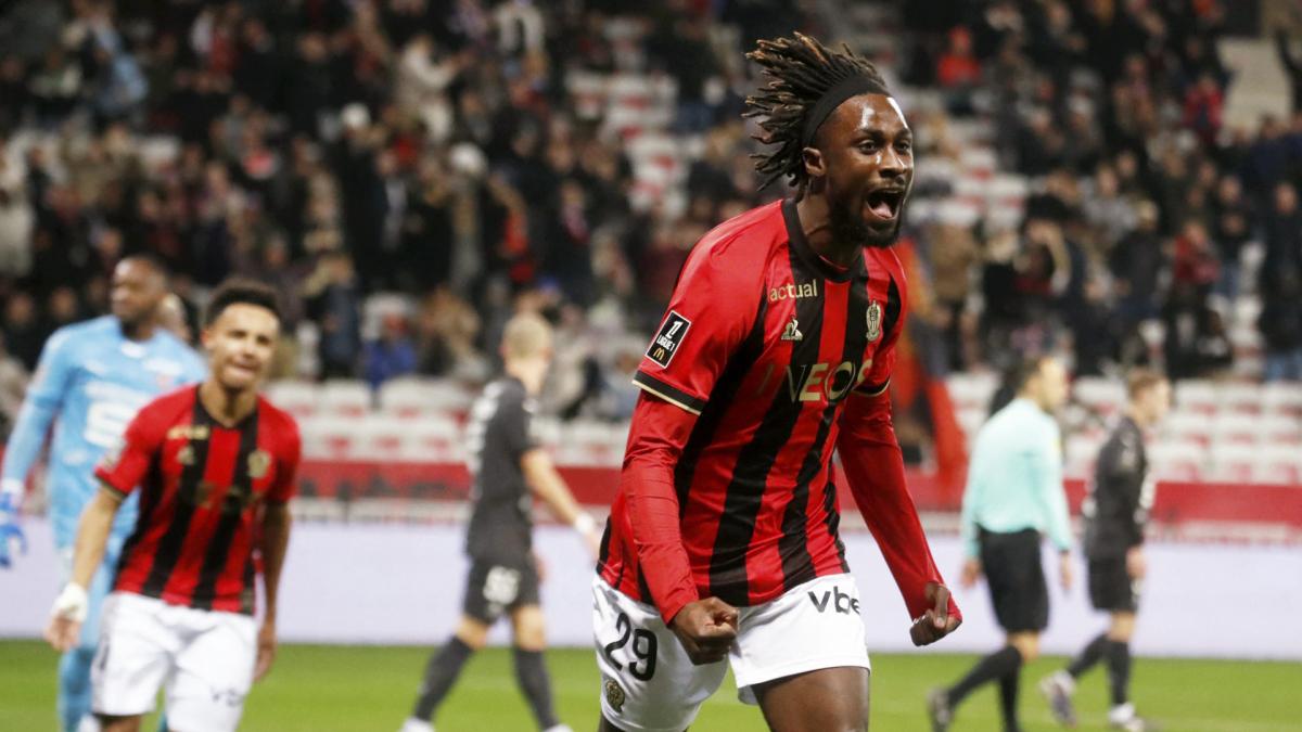 Un ex de Ligue 1 devient le premier joueur à gagner deux Coupes d’Europe la même saison