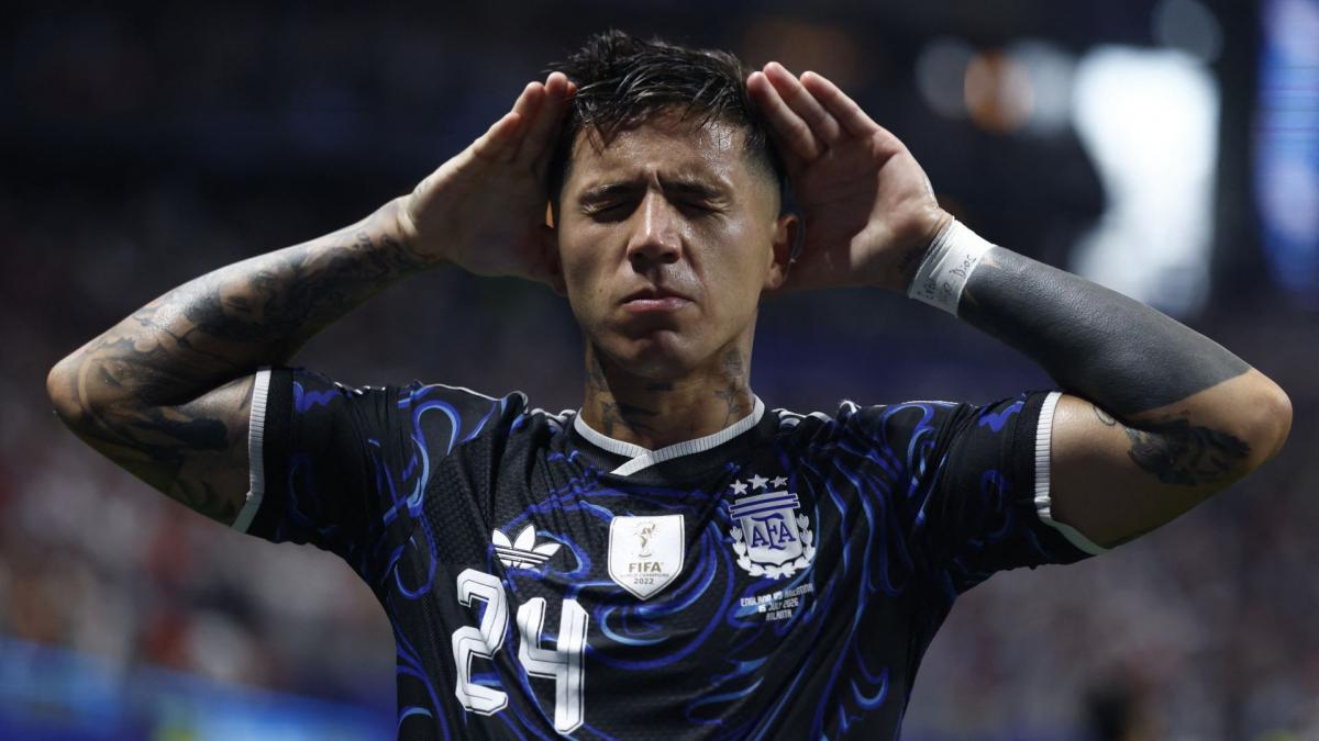 Argentina through — and already in trouble — photo: Foot Mercato