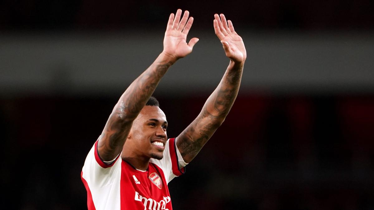 Premier League : Arsenal surclasse Everton et rejoint Manchester City en tête