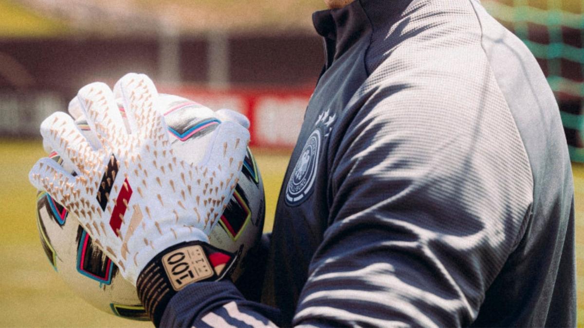 Manuel Neuer, l'homme aux gants d'or