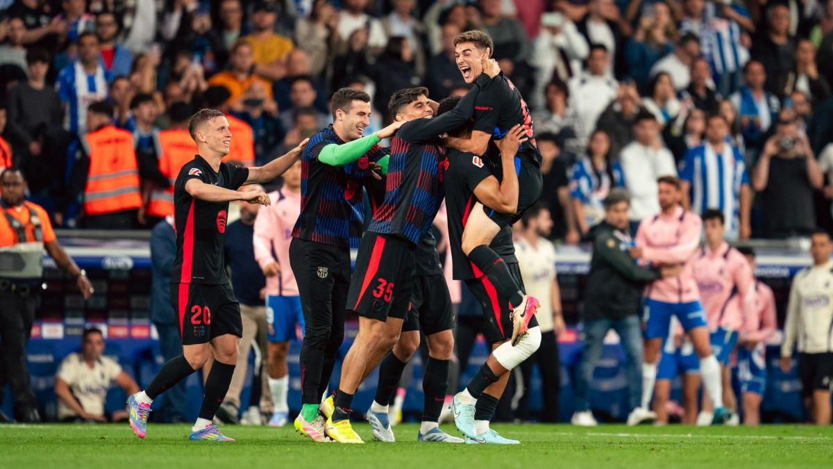 Bagarre, arrosage automatique et coup de gueule de Flick : les célébrations du FC Barcelone font polémique