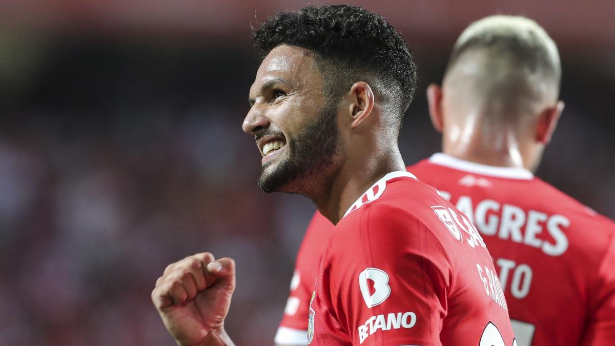 Benfica fácil contra o Rio Ave antes do Paris