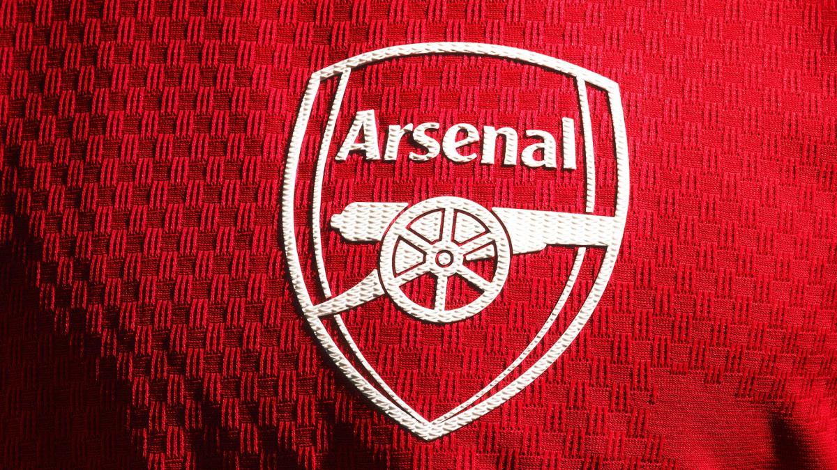 Arsenal : le nouveau maillot domicile 2026-27 entre en scène