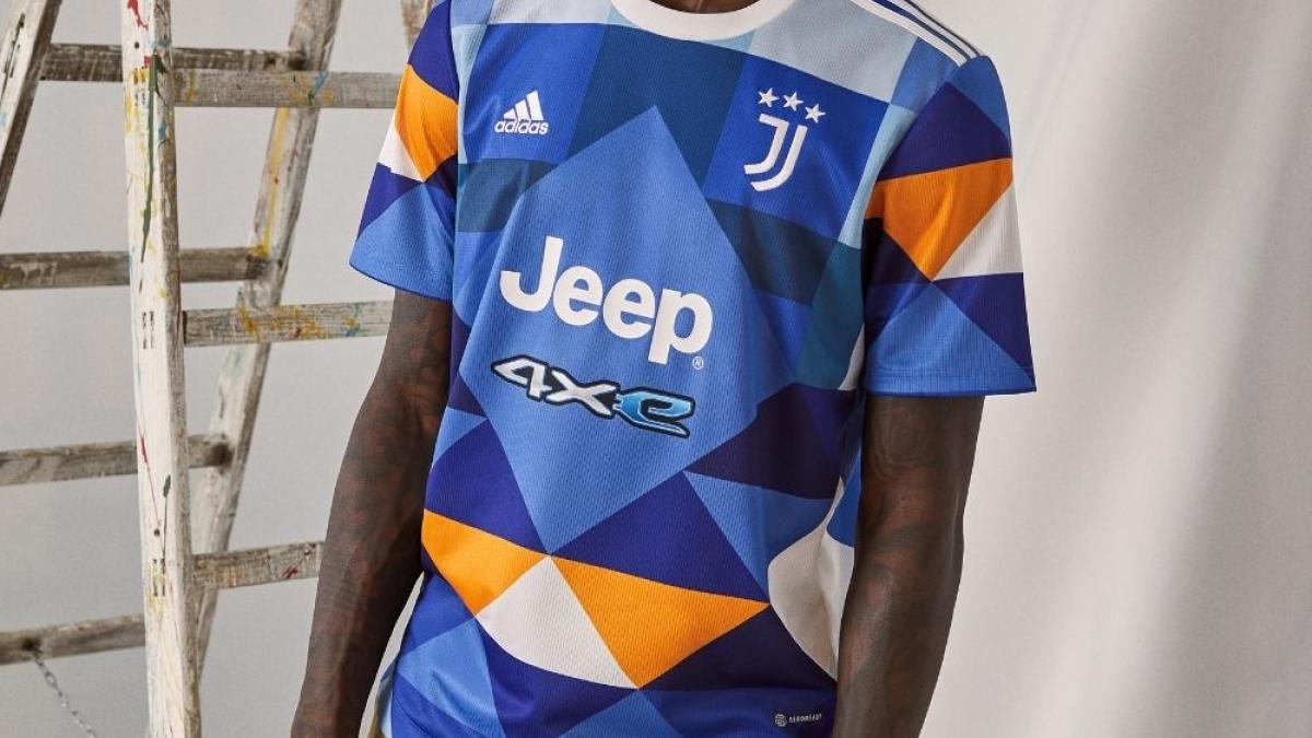 New 4th jersey for Juventus and adidas, featuring Brazilian street
