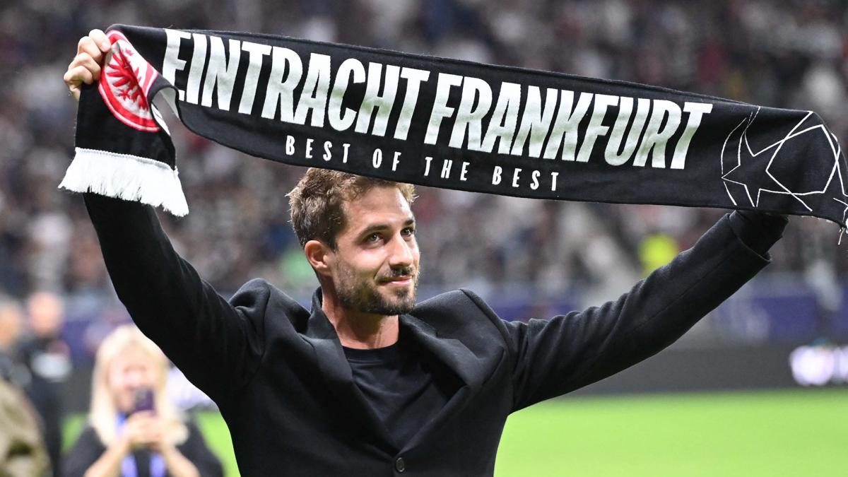 Kevin Trapp pas surpris par la réussite de Willian Pacho au PSG