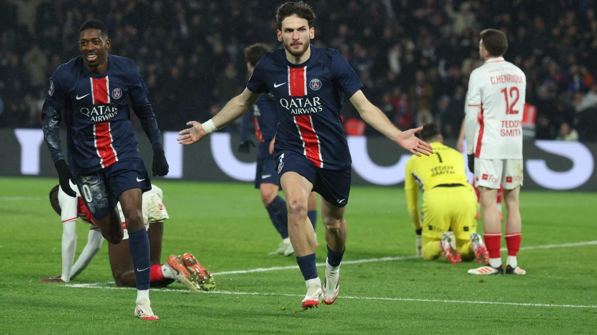 PSG : Luis Enrique impressionné par un aspect du jeu de Khvicha Kvaratskhelia
