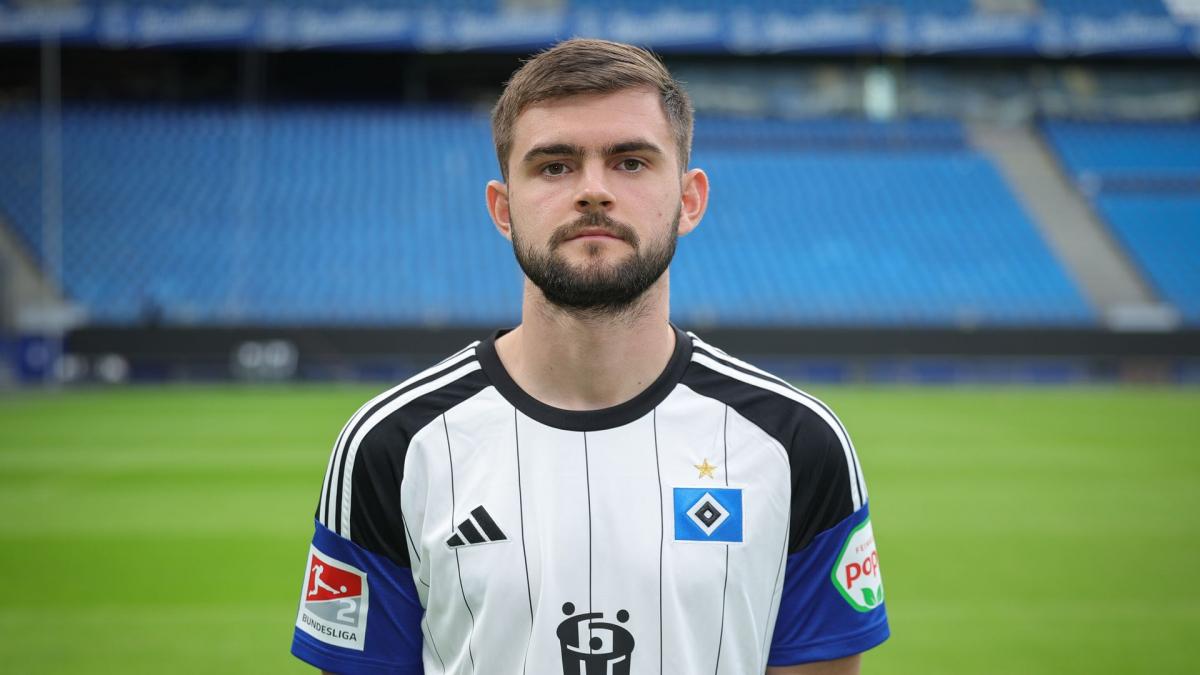 Lukasz Poreba was permanently transferred to Hamburg